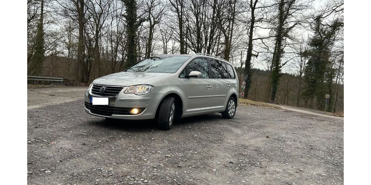 VW Touran 112.000 km 8.900 &euro; Gundelsheim 74831