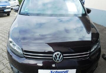 VW Touran 181.000 km 6.400 &euro; Ludwigsburg 71640