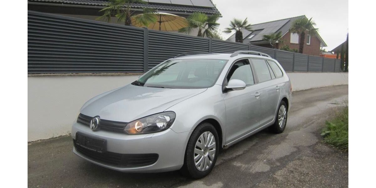 VW Golf 184.000 km 2.390 &euro; Öhringen-Cappel 74613