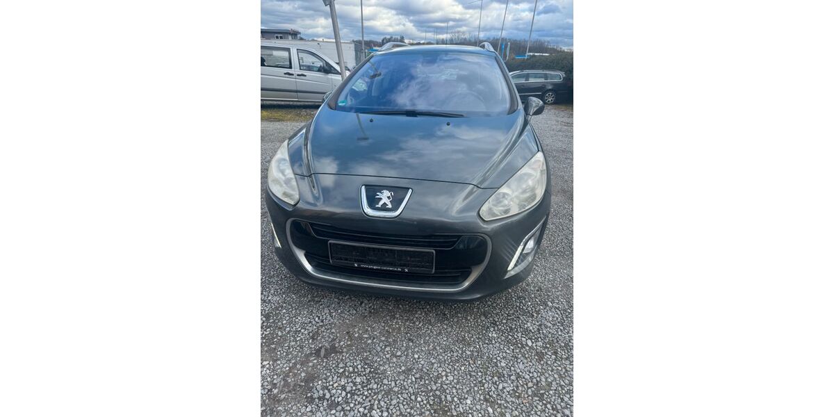 Peugeot 308 235.685 km 2.399 &euro; Untergruppenbach 74199