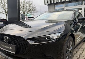 Mazda 3 9.612 km 25.900 &euro; Bietigheim-Bissingen 74321