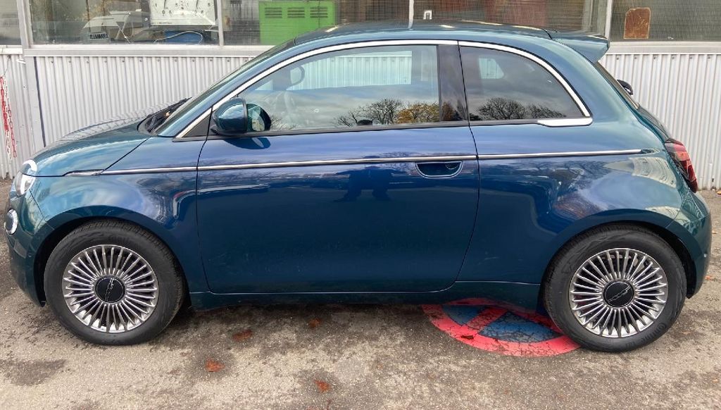 Fiat 500e 13.900 km 19.990 &euro; Asperg 71679