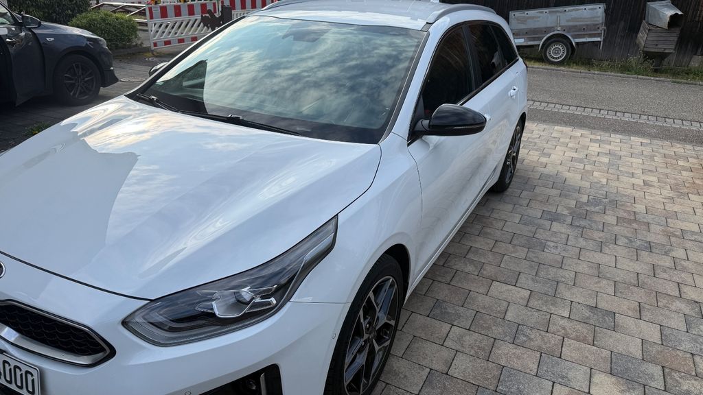 Kia ceed Sportswagon 110.000 km 18.200 &euro; Flein 74223