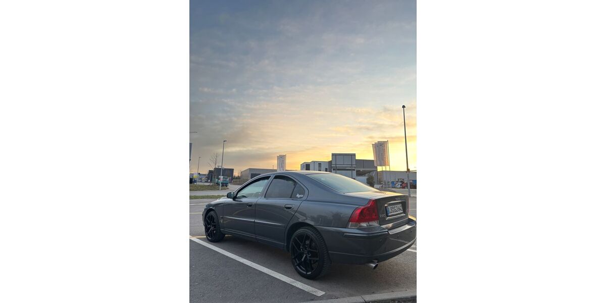 Volvo S60 129.300 km 10.599 &euro; Ludwigsburg 71642