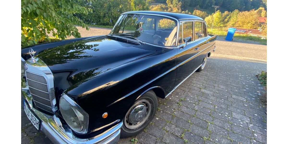 Mercedes-Benz 220 123.000 km 19.500 &euro; Beilstein 71717