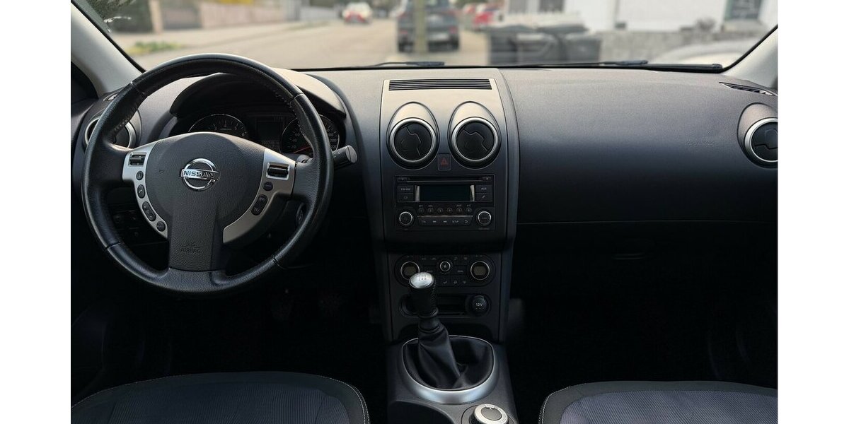 Nissan Qashqai Acenta 4X4 1. Hand AHK 100.000 km 7.490 &euro; Neckarsulm 74172