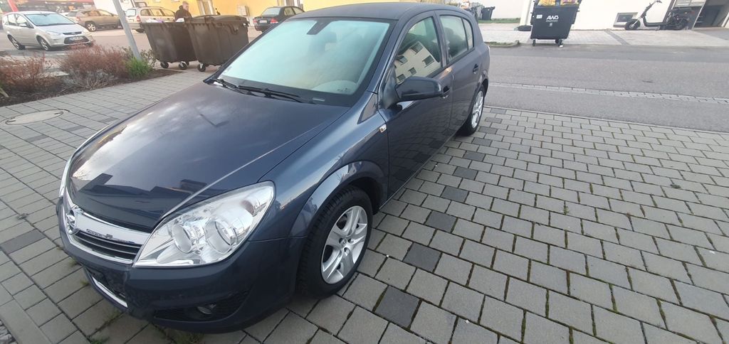Opel Astra 135.500 km 4.300 &euro; Bad-Friedrichshall 74177