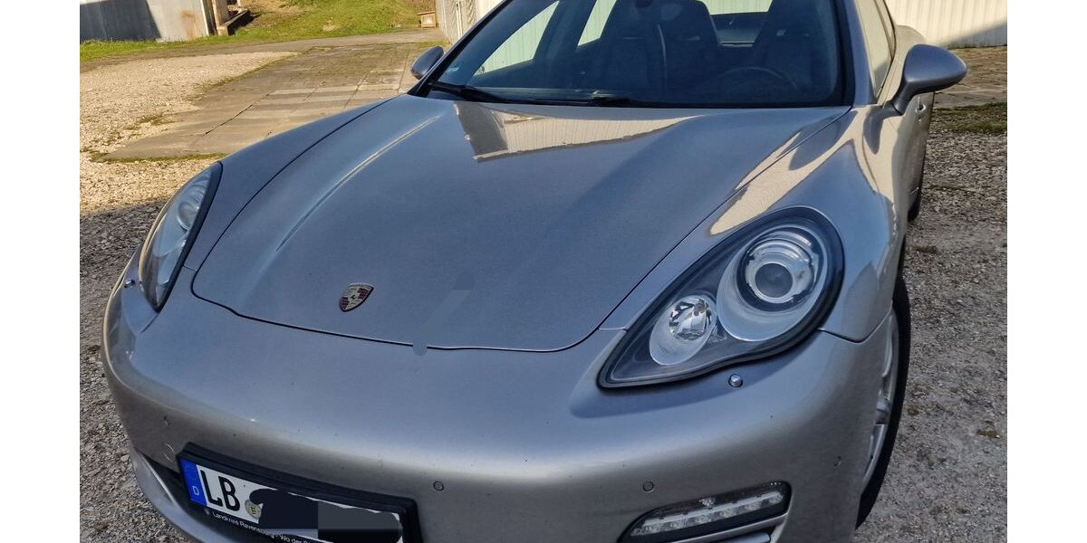 Porsche Panamera 209.128 km 18.900 &euro; Ludwigsburg 71638
