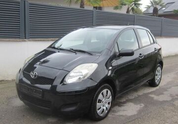 Toyota Yaris 241.000 km 1.990 &euro; Öhringen-Cappel 74613