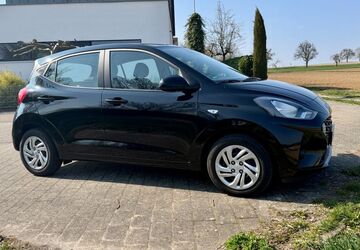 Hyundai i10 32.500 km 12.950 &euro; Sinsheim 74889
