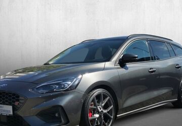 Ford Focus 25.668 km 32.990 &euro; Ludwigsburg 71636