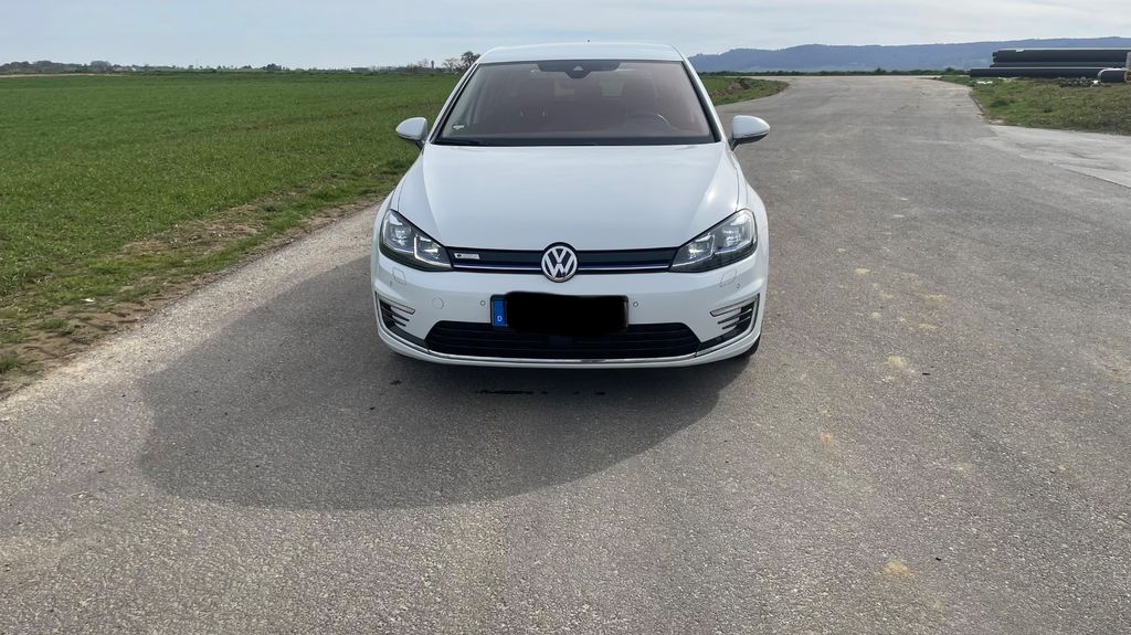 VW Golf 143.000 km 15.900 &euro; Öhringen 74613