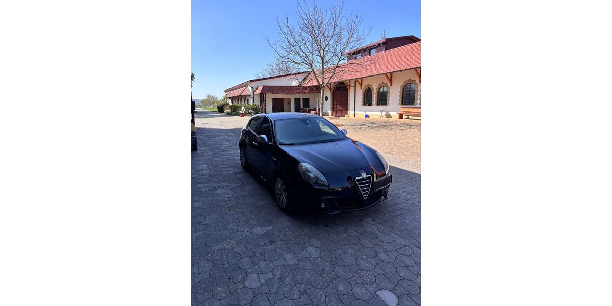 Alfa Romeo Giulietta 111.000 km 5.990 &euro; Lehrensteinsfeld 74251