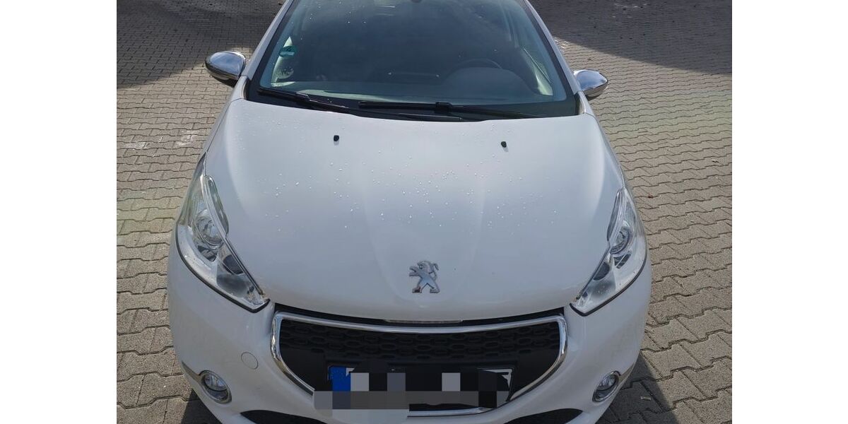 Peugeot 208 112.000 km 3.800 &euro; Ludwigsburg 71640