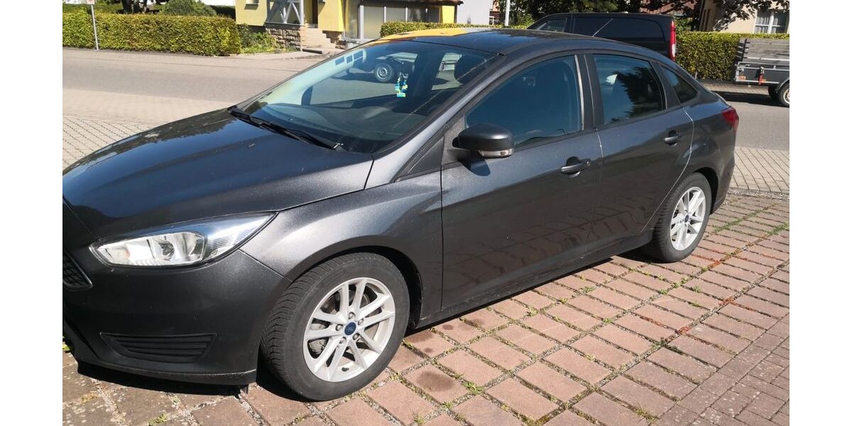 Ford Focus 33.300 km 12.000 &euro; Eppingen 75031