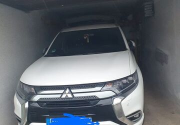 Mitsubishi Plug-in Hybrid Outlander 73.000 km 21.950 &euro; Backnang 71522