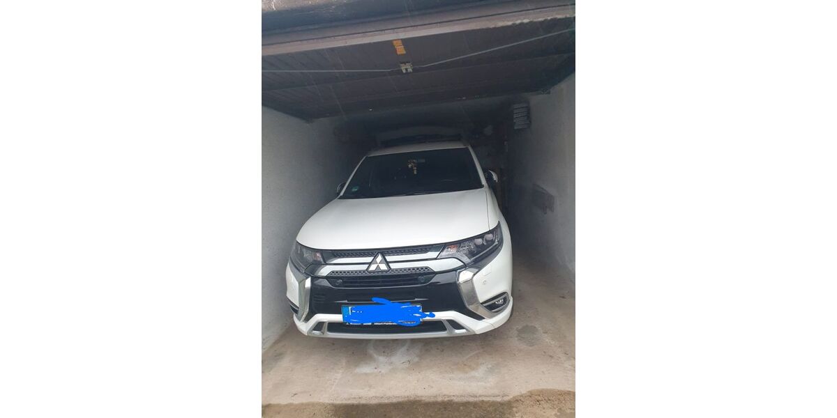 Mitsubishi Plug-in Hybrid Outlander 73.000 km 21.950 &euro; Backnang 71522
