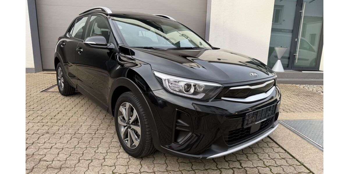 Kia Stonic 35.615 km 16.363 &euro; Heilbronn 74081
