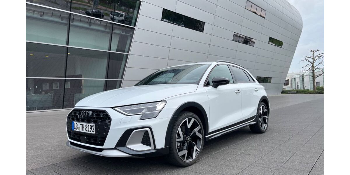 Audi A3 9.900 km 33.990 &euro; Steinheim an der Murr 71711