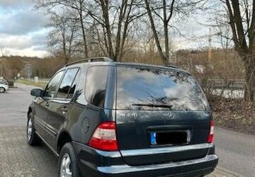Mercedes-Benz ML 270 101.000 km 12.999 &euro; Walheim 74399