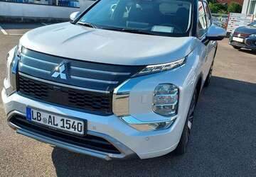 Mitsubishi Outlander 2.000 km 54.850 &euro; Pleidelsheim 74385