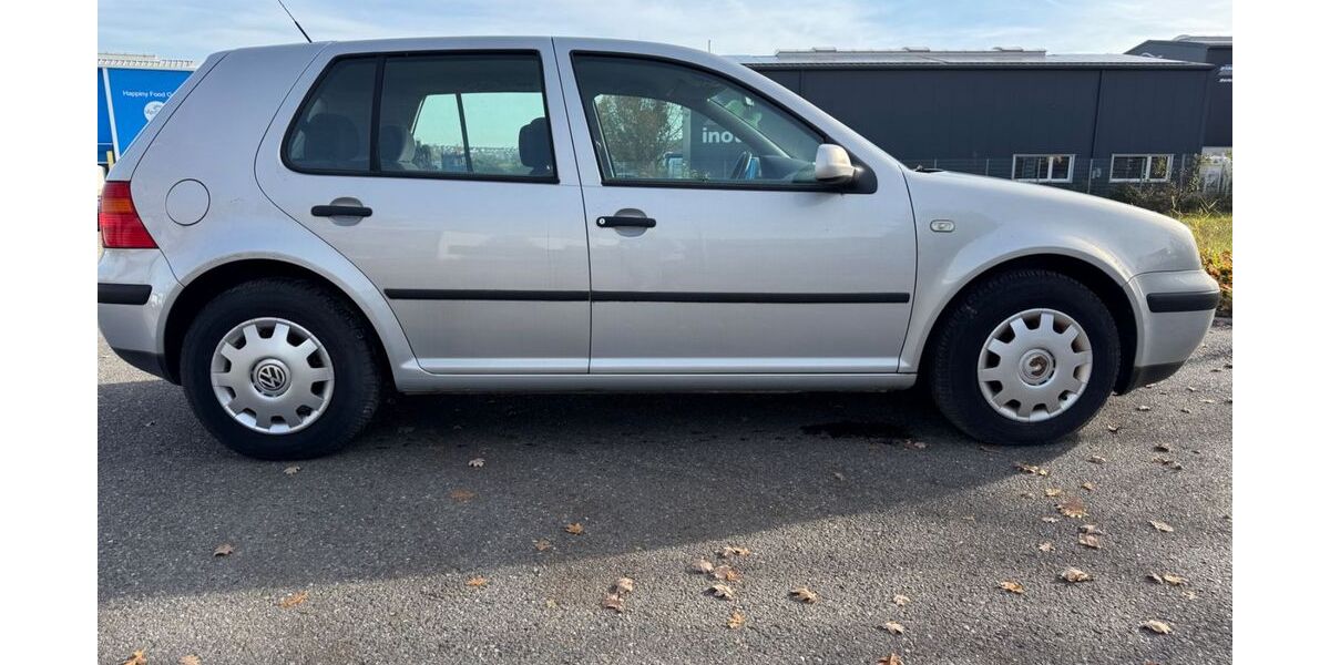 VW Golf 104.405 km 3.999 &euro; Markgröningen 71706