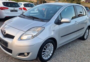 Toyota Yaris 97.086 km 5.450 &euro; Sinsheim- Reihen 74889