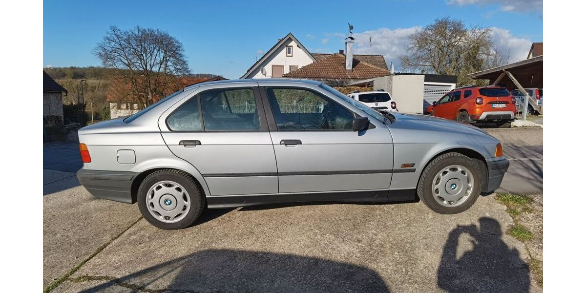 BMW 318 203.000 km 3.500 &euro; Gundelsheim 74831