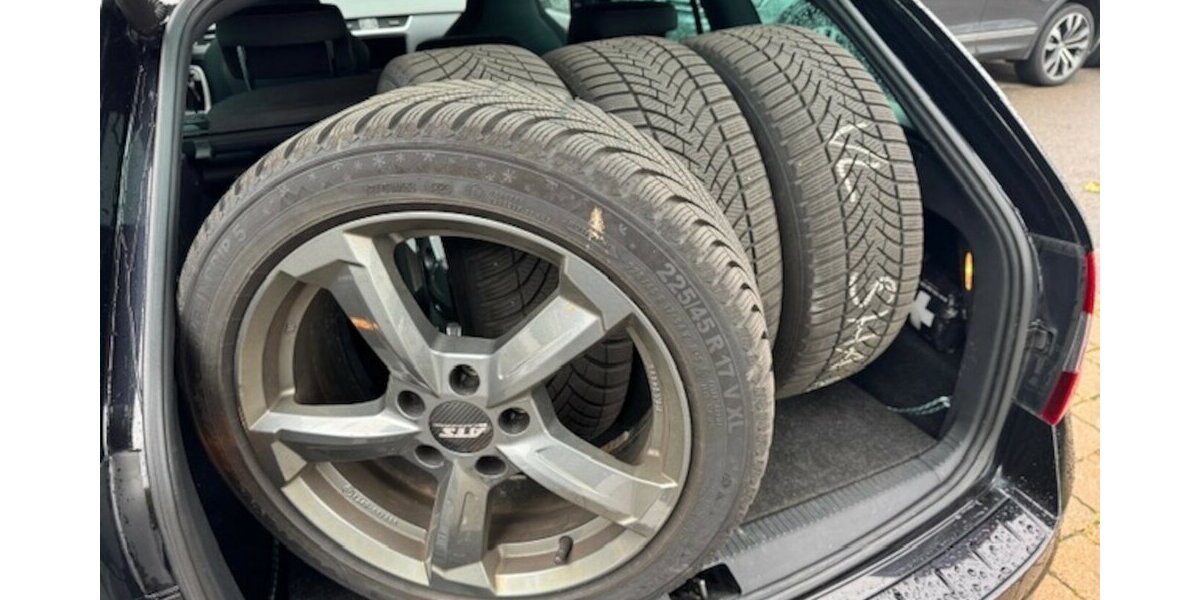 Skoda Octavia Combi RS 2.0 TDI 4x4 143.000 km 18.990 &euro; Neckarsulm 74172