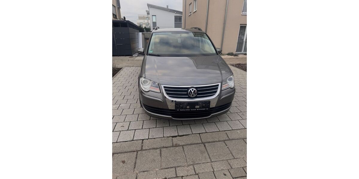 VW Touran 154.000 km 4.890 &euro; Bietigheim bissingen 74321