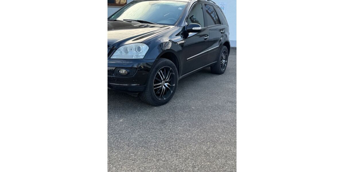 Mercedes-Benz ML 500 220.000 km 10.450 &euro; Eppingen 75031