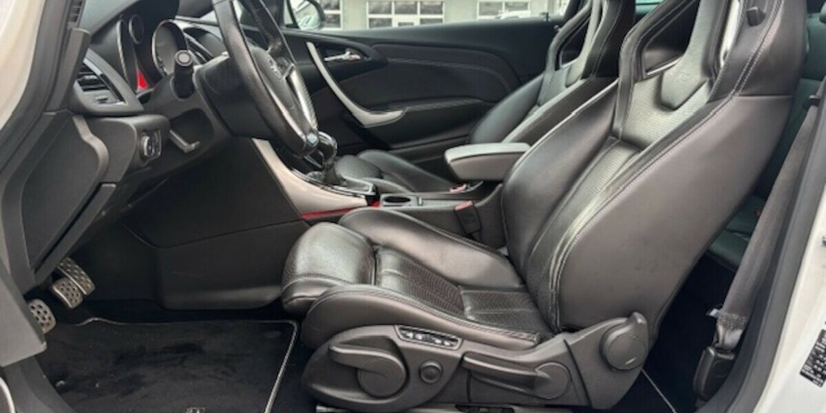 Opel Astra J GTC OPC 209.000 km 8.990 &euro; Neckarsulm 74172