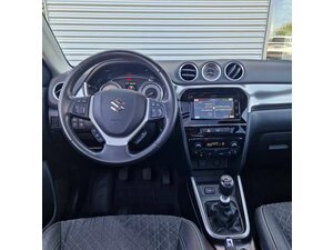 Suzuki Vitara 1.4 Boosterjet Hybrid Comfort + SHINKAI 53.235 km 19.450 &euro; Obrigheim-Asbach 74847