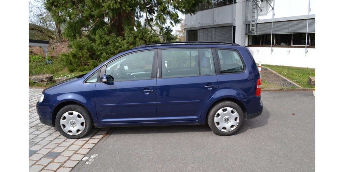 VW Touran 223.000 km 2.700 &euro; Mosbach 74821