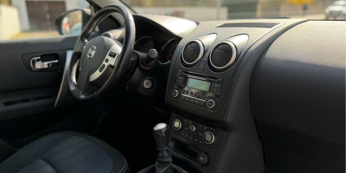 Nissan Qashqai Acenta 4X4 1. Hand AHK 100.000 km 7.490 &euro; Neckarsulm 74172