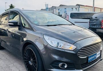 Ford S-Max 106.250 km 15.970 &euro; Bad Rappenau 74906