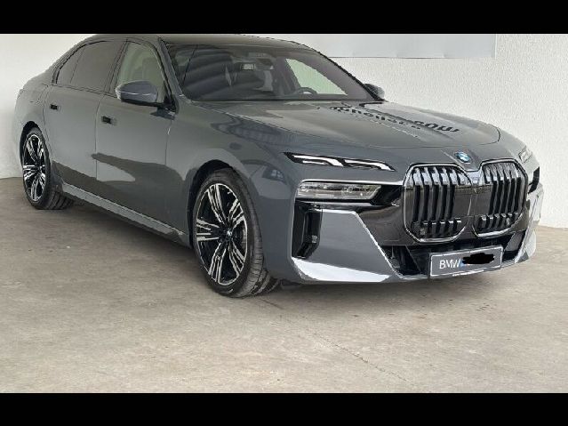 BMW 740 18.000 km 121.799 &euro; Öhringen 74613