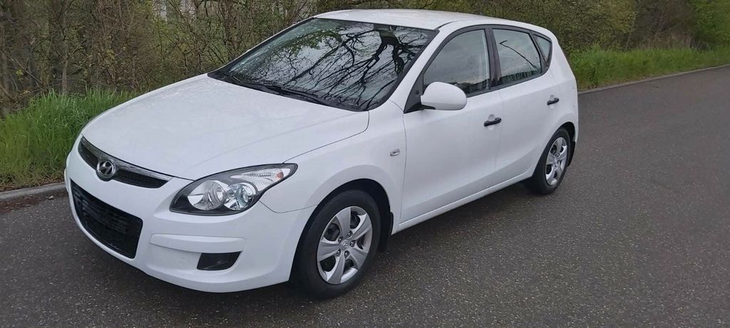 Hyundai i30 134.530 km 2.950 &euro; Neuenstadt 74196