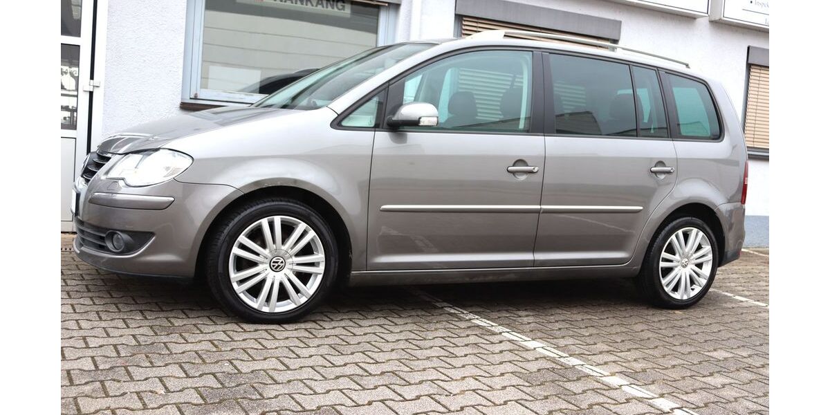 VW Touran 192.615 km 3.290 &euro; Bietigheim Bissingen 74321