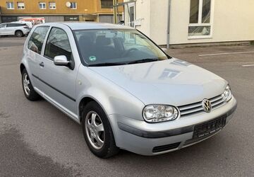 VW Golf 125.000 km 2.450 &euro; Möglingen 71696