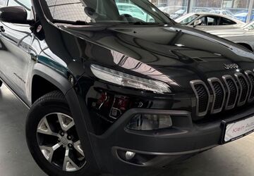 Jeep Cherokee 152.000 km 12.990 &euro; Forchtenberg 74670