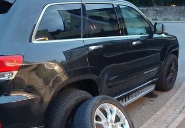 Jeep Grand Cherokee 198.000 km 17.999 &euro; Sachsenheim 74343