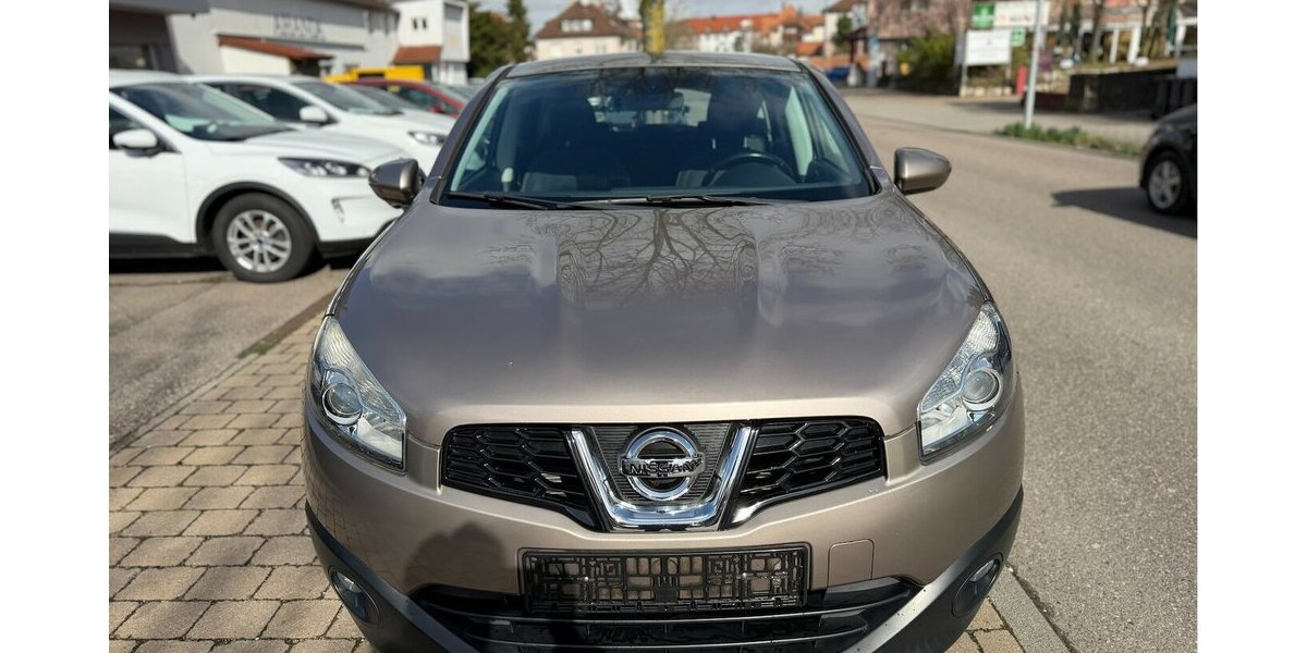 Nissan Qashqai Acenta 4X4 1. Hand AHK 100.000 km 7.490 &euro; Neckarsulm 74172