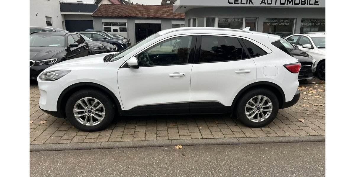 Ford Kuga TCDI Titanium 1 Hand navi 160.000 km 15.490 &euro; Neckarsulm 74172