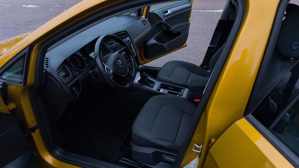 VW Golf 120.000 km 13.500 &euro; Untergruppenbach 74199