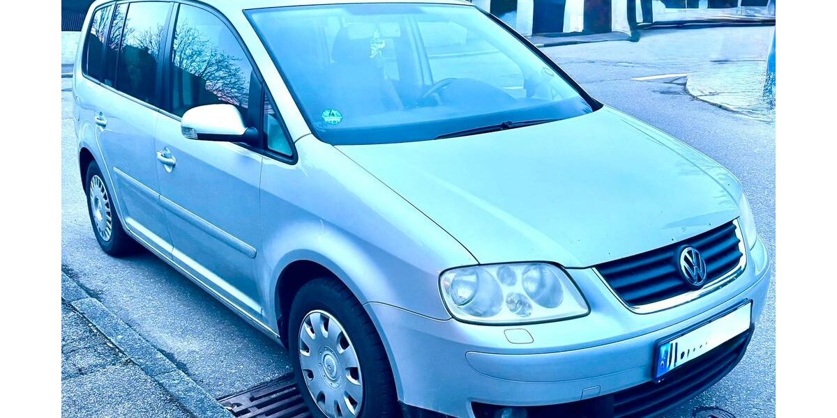 VW Touran 335.000 km 1.590 &euro; Eppingen 75031