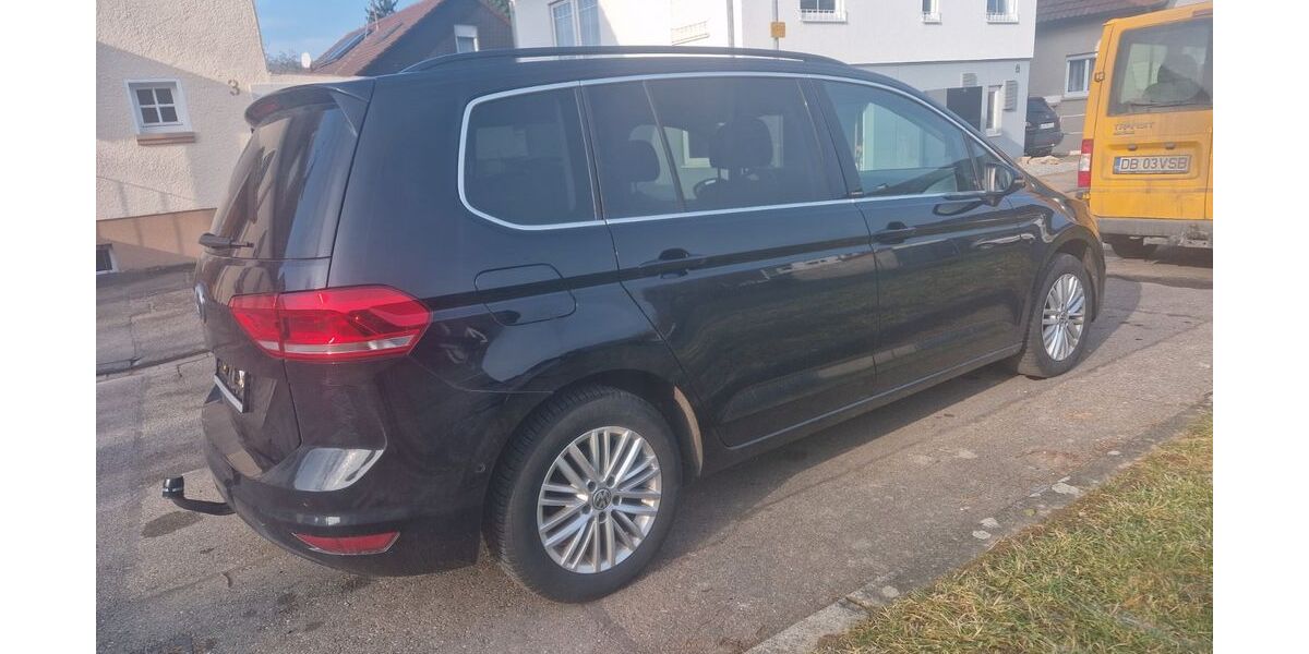VW Touran 174.122 km 14.500 &euro; Walheim 74399