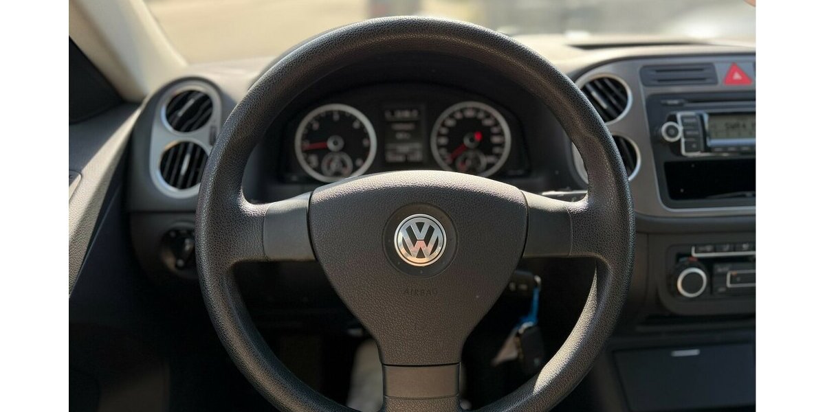 VW Tiguan 2.0 TDI DSG 4Motion 1. Hand AHK 172.000 km 6.490 &euro; Neckarsulm 74172
