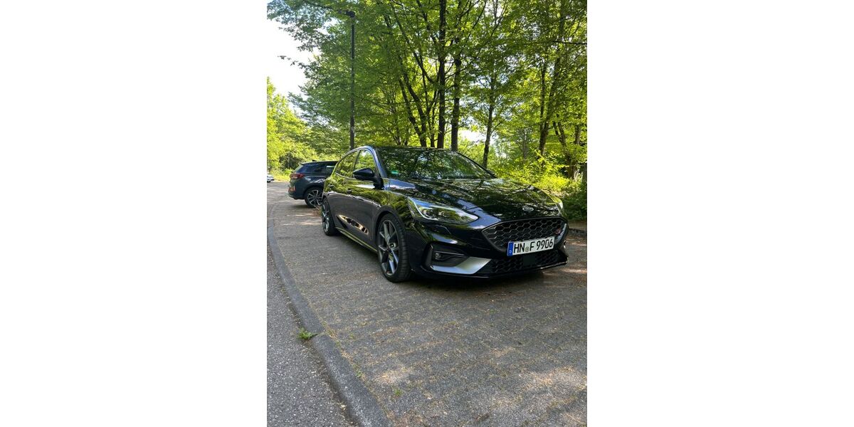 Ford Focus 83.000 km 18.899 &euro; Heilbronn 74081
