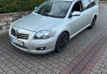 Toyota Avensis 217.500 km 2.450 &euro; sulzfeld 75056